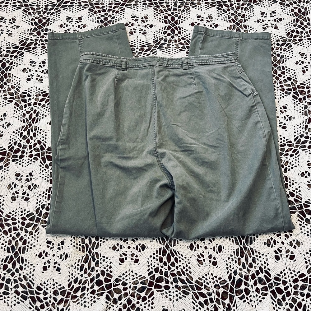 Stylish CJ Banks Green Khaki Pants - Picture 4 of 6